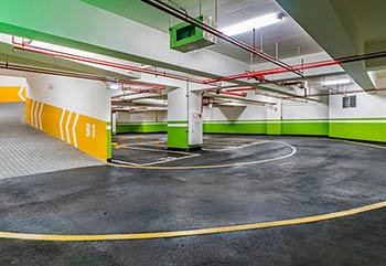 捷運最近的廠辦大樓就在盛元承天捷運廠辦停車場內部