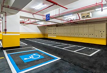 捷運最近的廠辦大樓就在盛元承天捷運廠辦停車場內部